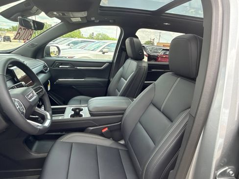 New 2026 GMC Acadia Elevation w/ Elevation Premium Package FWD image 25