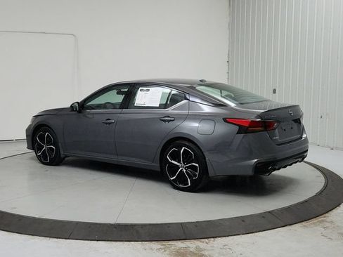 Used 2025 Nissan Altima 2.5 SR FWD image 5