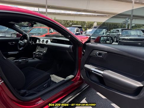 Used 2018 Ford Mustang GT RWD image 28