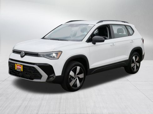 Used 2025 Volkswagen Taos S AWD/4WD image 3