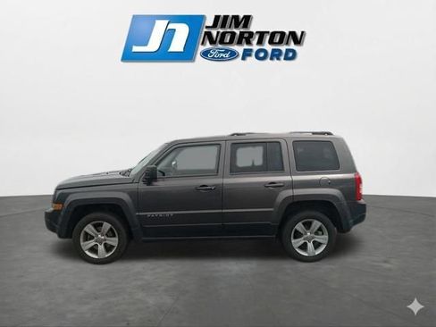 Used 2014 Jeep Patriot Latitude w/ Sun/Sound Group AWD/4WD image 6