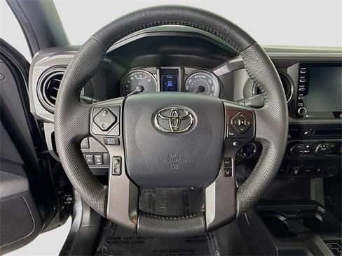 Certified 2020 Toyota Tacoma TRD Off-Road w/ TRD Premium Off Road Package image 11