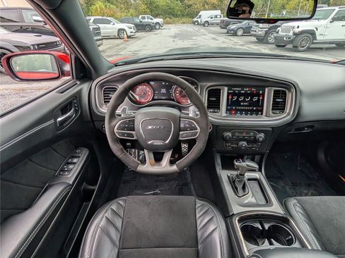 Used 2022 Dodge Charger SRT Hellcat w/ Harman/Kardon Audio Group image 22