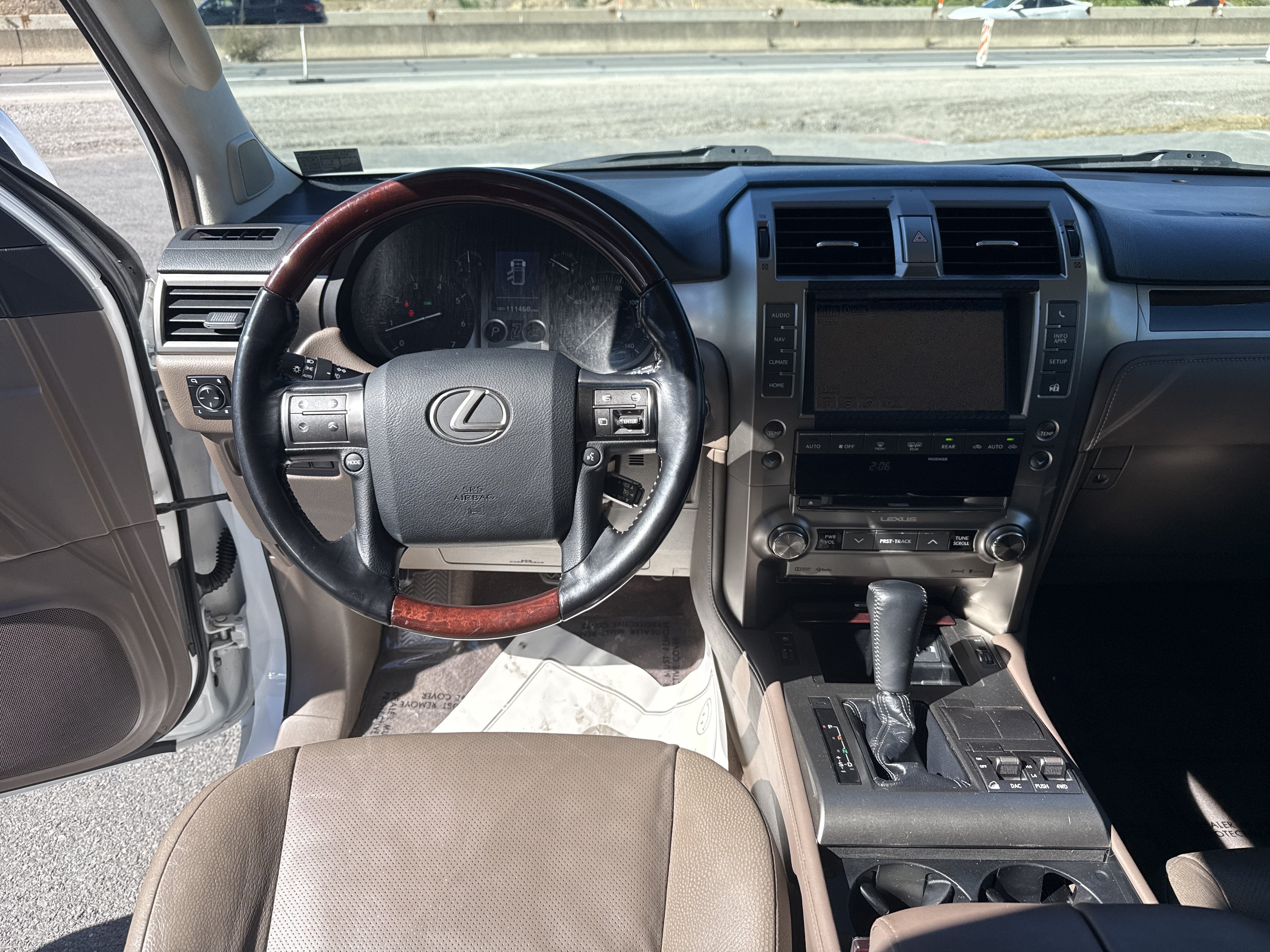 Used 2017 Lexus GX 460 Premium w/ Premium Package AWD/4WD image 15