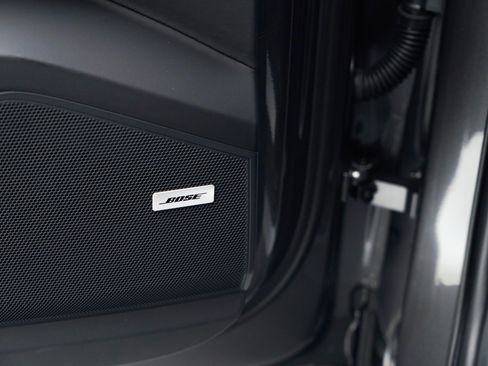 New 2026 Porsche Cayenne image 24