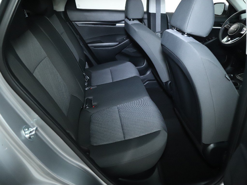Used 2024 Kia Seltos LX AWD/4WD image 32