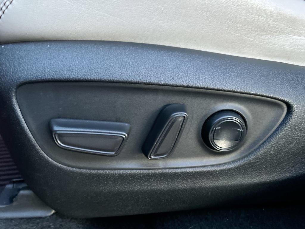 Used 2024 Toyota RAV4 Limited w/ Advanced Technology Package FWD image 12