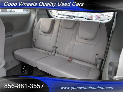 Used 2015 Kia Sedona LX image 14