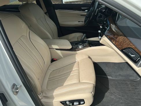 Used 2017 BMW 540i RWD image 27