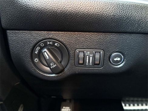 Used 2019 Dodge Challenger R/T Scat Pack image 19