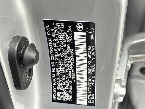 Certified 2025 Toyota Corolla LE image 30