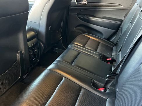 Used 2017 Jeep Grand Cherokee Limited w/ Luxury Group II RWD image 5