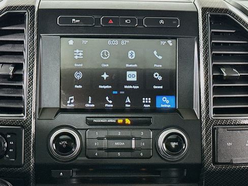 Used 2018 Ford F150 Lariat w/ Equipment Group 502A Luxury AWD/4WD image 12