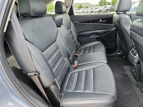 Used 2020 Kia Sorento EX FWD image 26