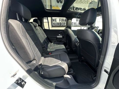 Used 2021 Mercedes-Benz GLB 250 image 33