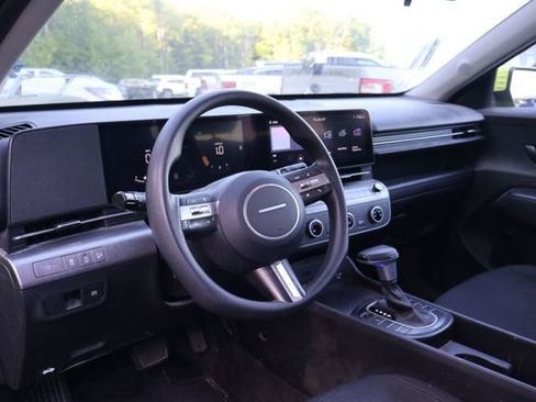 Used 2024 Hyundai Kona SE AWD/4WD image 10
