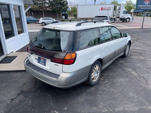 Used 2000 Subaru Outback Limited AWD/4WD image 3