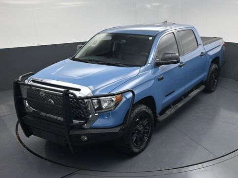 Used 2021 Toyota Tundra SR5 w/ SR5 Leather Package RWD image 15