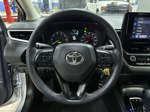 Used 2023 Toyota Corolla LE image 18