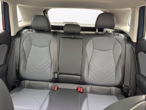 New 2026 Volkswagen Tiguan SE image 12