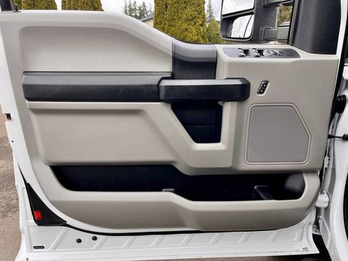 Used 2019 Ford F550 4x4 SuperCab Super Duty image 17