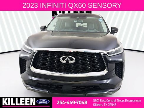Used 2023 INFINITI QX60 Sensory w/ Vision Package AWD/4WD image 2