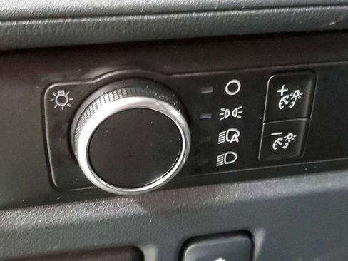 Used 2024 Ford Expedition Max XLT image 29