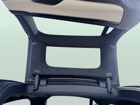 Used 2025 Tesla Model X Plaid image 40