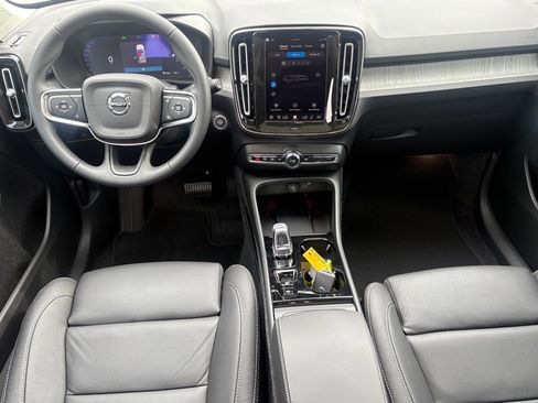 New 2026 Volvo XC40 B5 Plus w/ Protection Package Premier image 9