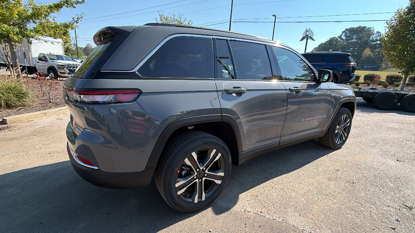 New 2027 Jeep Grand Cherokee Laredo X AWD/4WD image 8