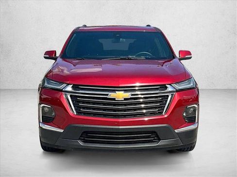 Used 2024 Chevrolet Traverse LT FWD image 3
