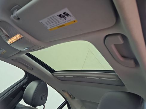 Used 2019 Mercedes-Benz C 300 Sedan image 21