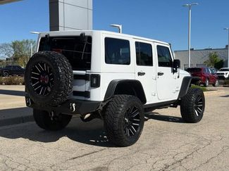 Used 2017 Jeep Wrangler Unlimited Sahara w/ Connectivity Group AWD/4WD video 3