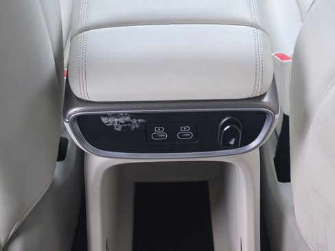 Used 2023 Genesis GV60 Advanced image 29