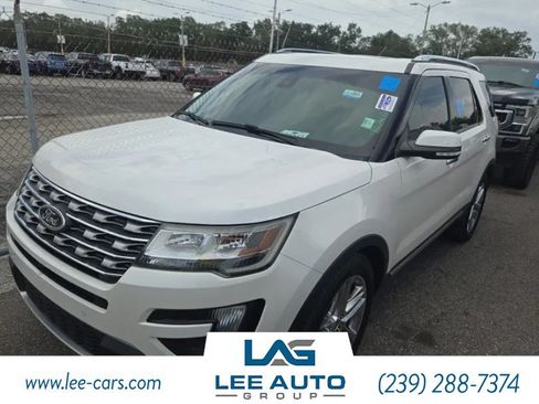 Used 2016 Ford Explorer Limited w/ Equipment Group 301A FWD image 3