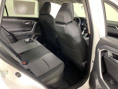 Used 2025 Toyota RAV4 XLE image 35