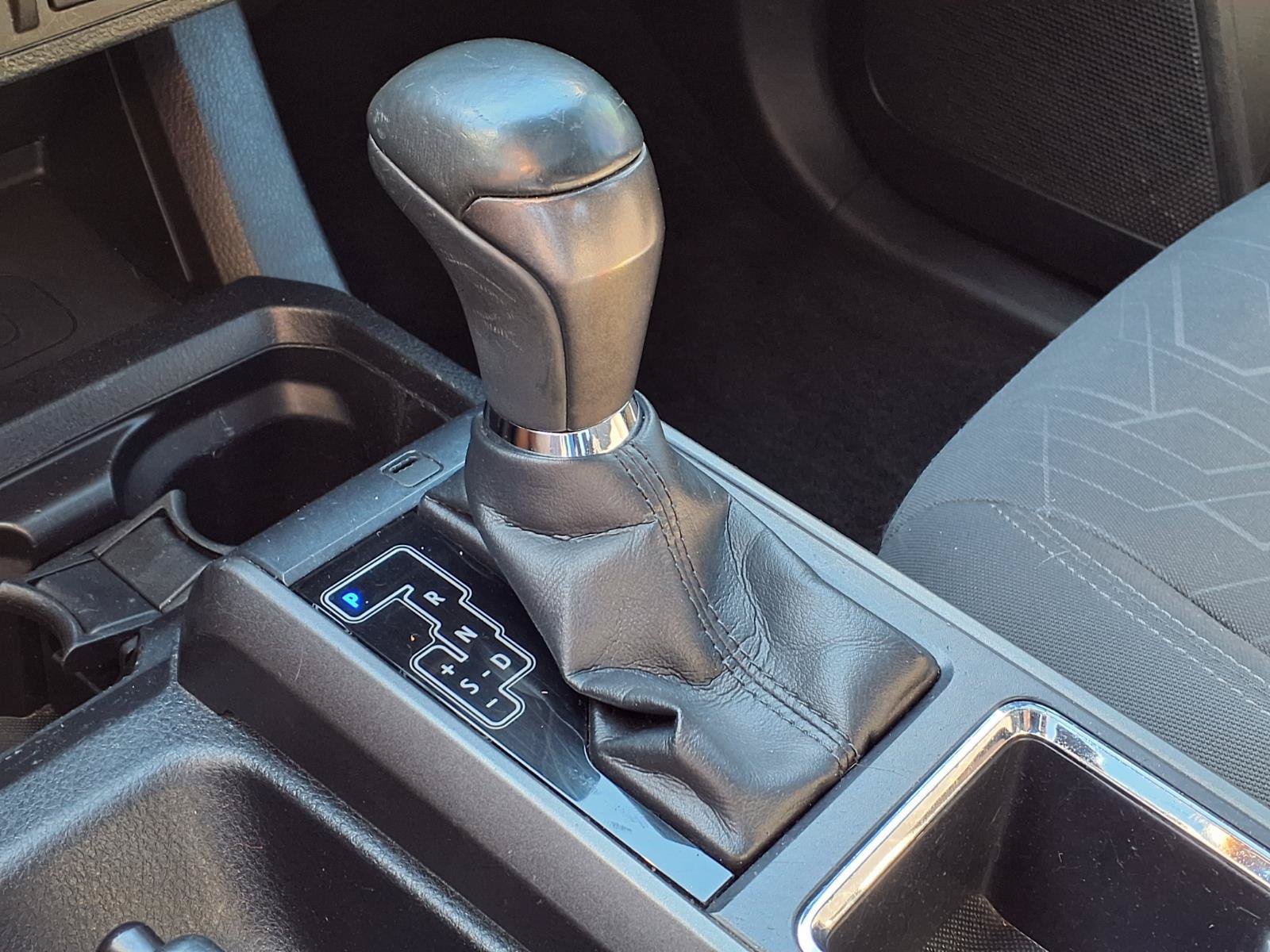 Used 2017 Toyota Tacoma TRD Sport AWD/4WD image 22