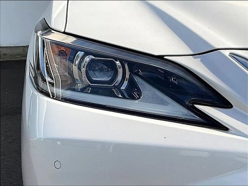Used 2022 Lexus ES 350 w/ Premium Package FWD image 34