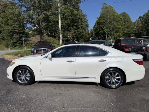 Used 2007 Lexus LS 460 RWD image 4