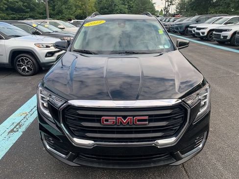 Used 2022 GMC Terrain SLE w/ Driver Convenience Package AWD/4WD image 8