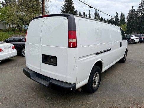 Used 2008 Chevrolet Express 2500 Extended RWD image 6