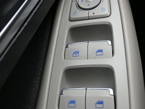 Used 2023 Hyundai Sonata SE FWD image 27