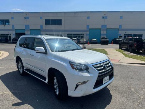 Used 2015 Lexus GX 460 w/ Premium Package AWD/4WD image 19