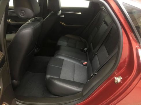 Used 2019 Chevrolet Impala LT w/ LT Convenience Package FWD image 10