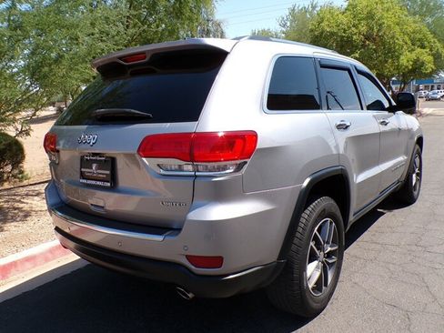 Used 2017 Jeep Grand Cherokee Limited AWD/4WD image 8