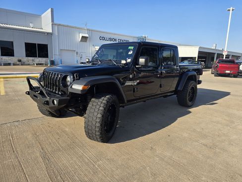 Used 2020 Jeep Gladiator Sport w/ Quick Order Package 24S image 7