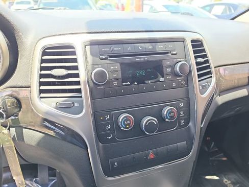 Used 2011 Jeep Grand Cherokee Laredo RWD image 21
