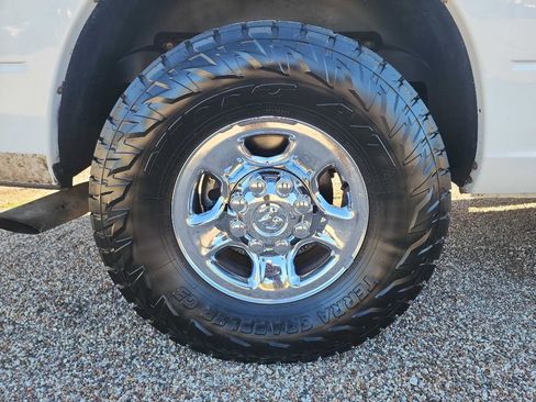 Used 2010 Dodge Ram 2500 Truck SLT image 9