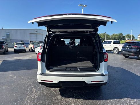 Used 2020 Lincoln Navigator Reserve w/ Equipment Group 208A Reserve AWD/4WD image 12