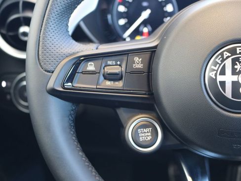 New 2025 Alfa Romeo Giulia AWD w/ Veloce Package AWD image 35